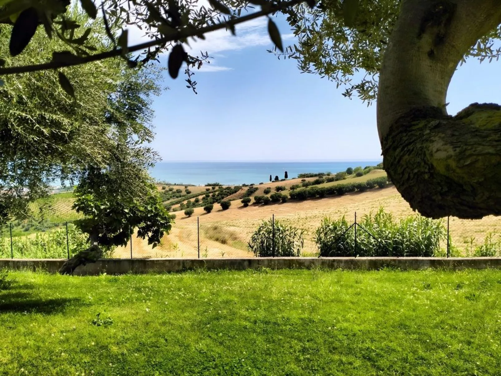 Schoene Appartment mit panoramische Blick - Buiten