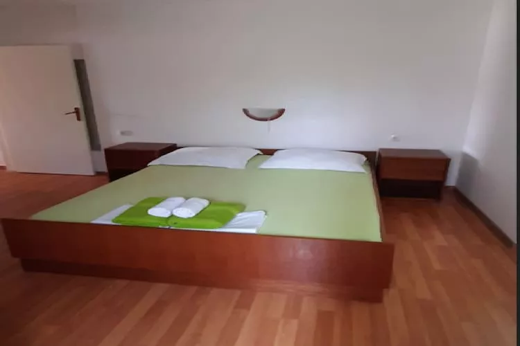 Apartments Snjezana - One Bedroom Apartment with Balcony and Sea View A1 - Slaapkamer