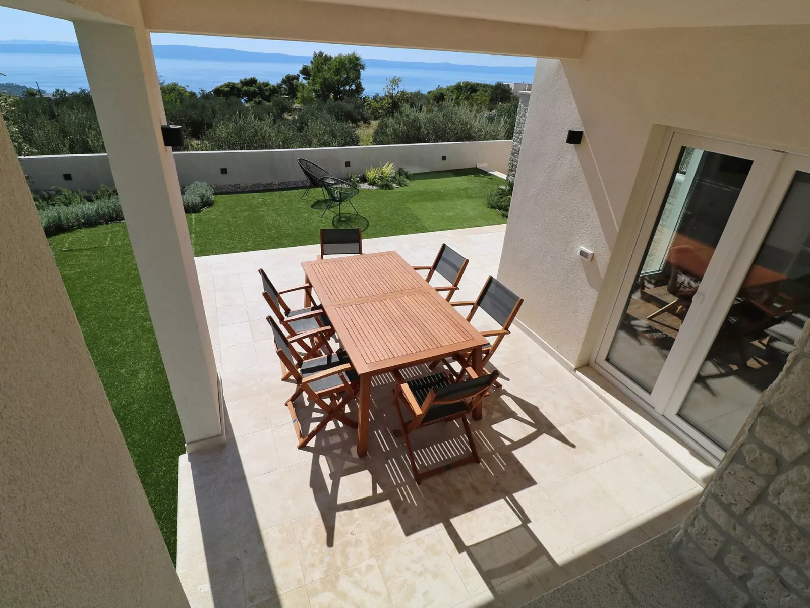 Moderne Villa mit Infinity-Pool im Bergdorf Veliko Brdo - Image-tags.info