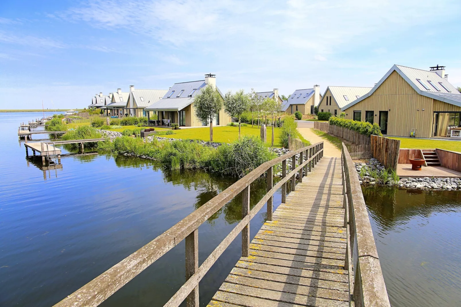 Resort Waterrijk Oesterdam 7 - Buitenkant zomer