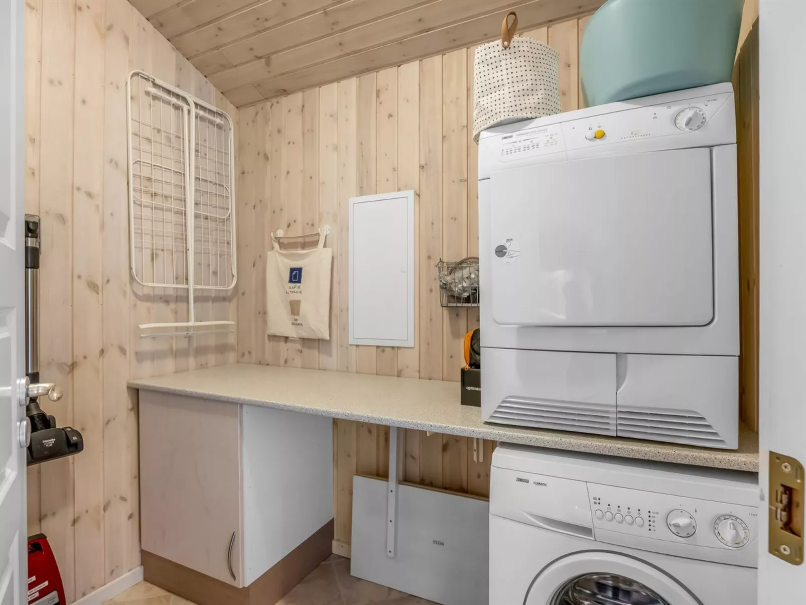 "Beeke" - 1.4km from the sea - Binnen