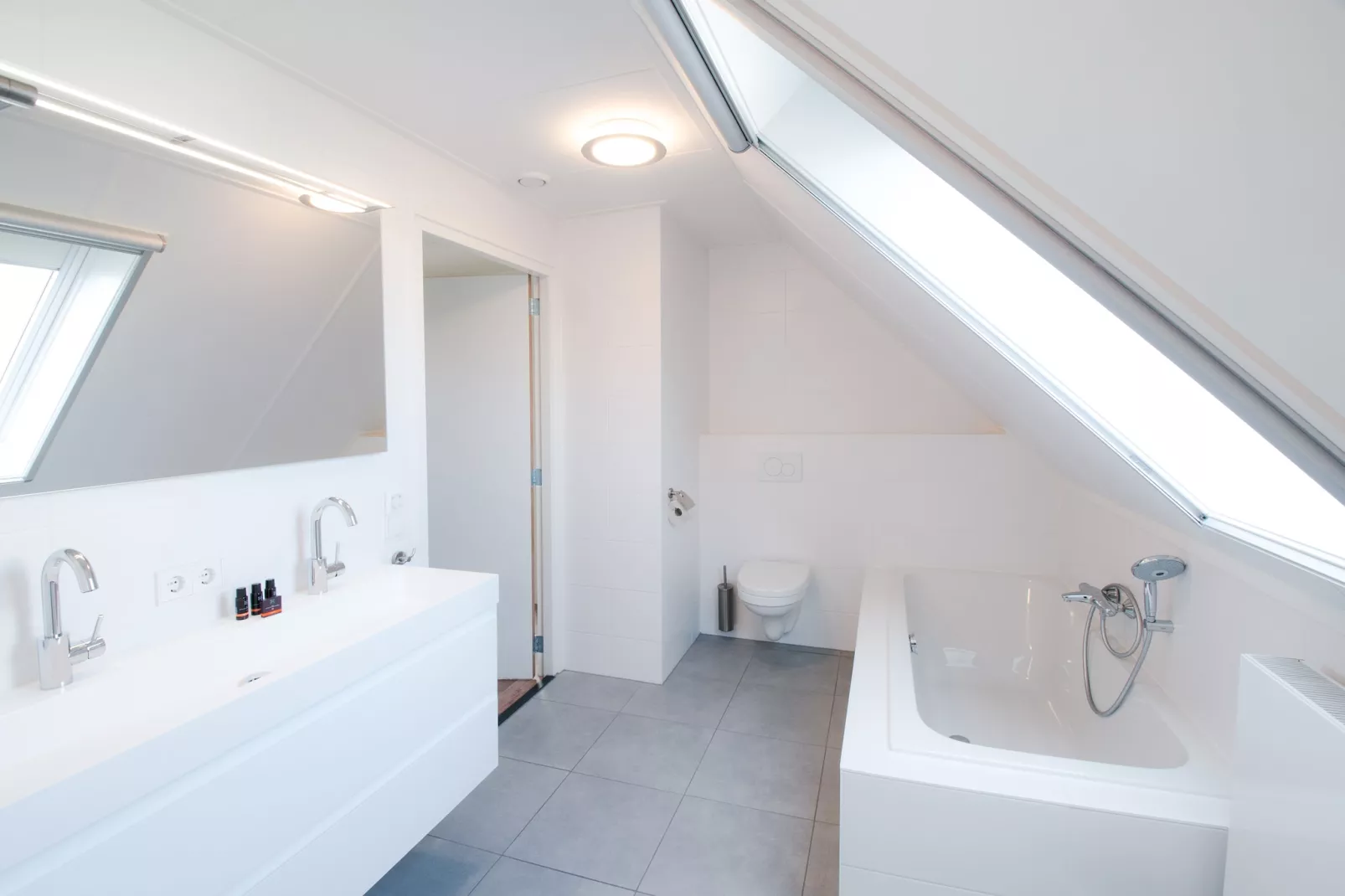 Resort Waterrijk Oesterdam 15 - Badkamer