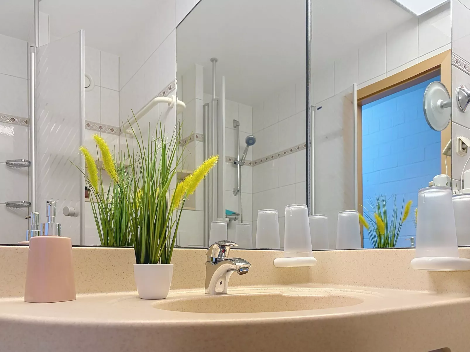 Nicole inkl. Schwimmbad und Sauna - Binnen