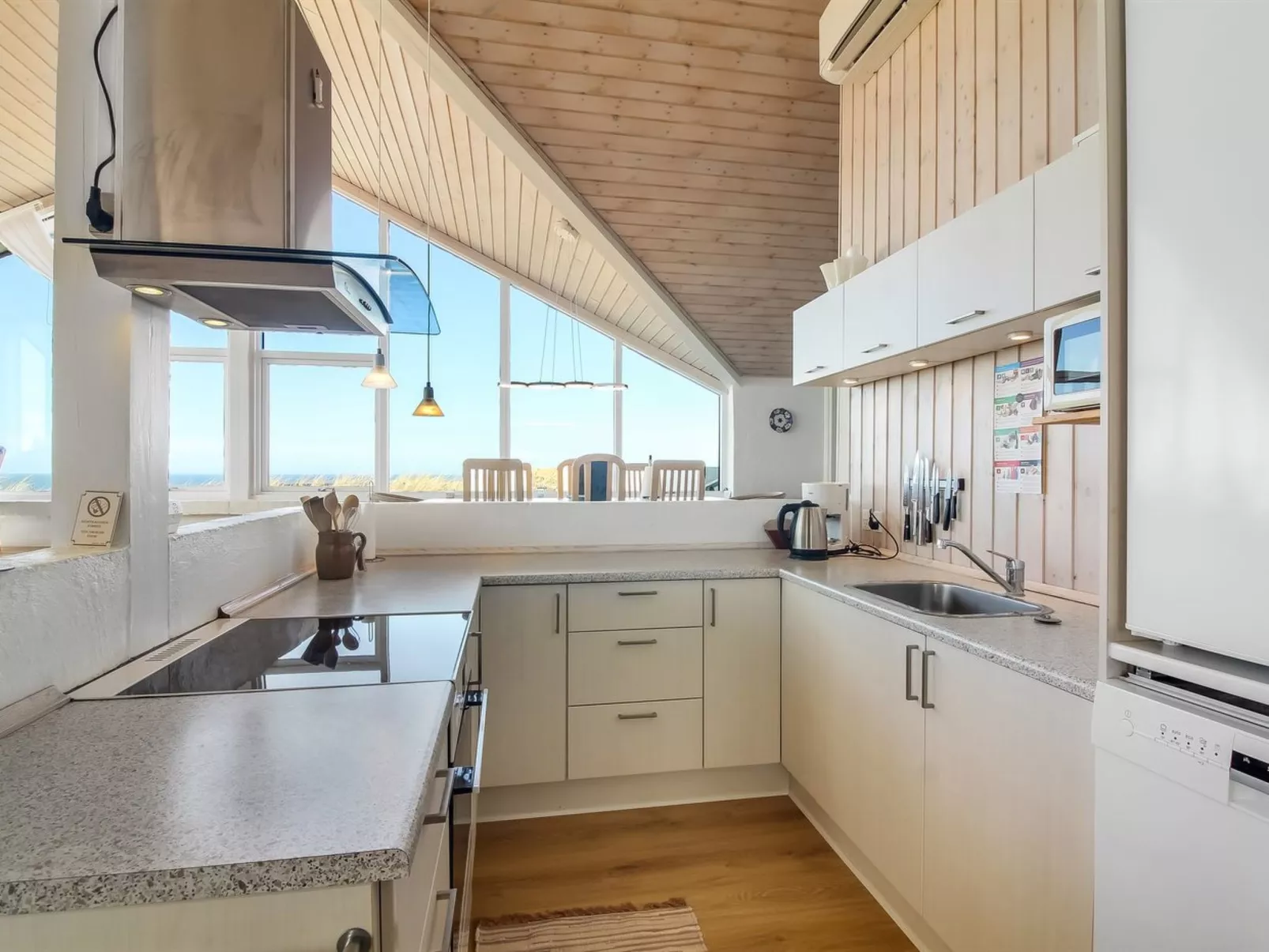 "Hilmer" - 180m from the sea - Binnen