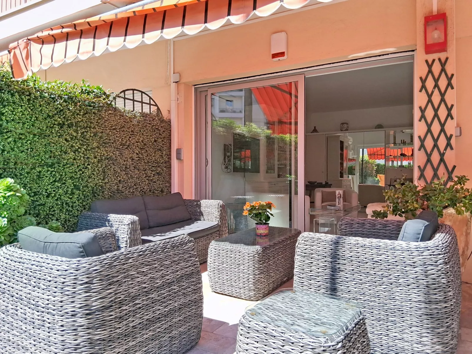 Le Chaville - Binnen