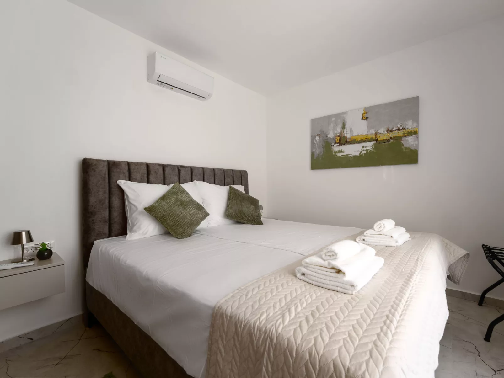 Mediterranee Oliva - Binnen