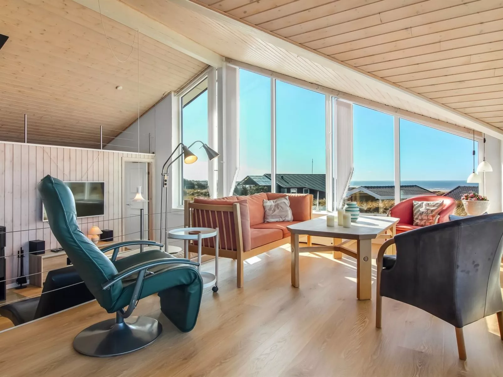 "Hilmer" - 180m from the sea - Binnen