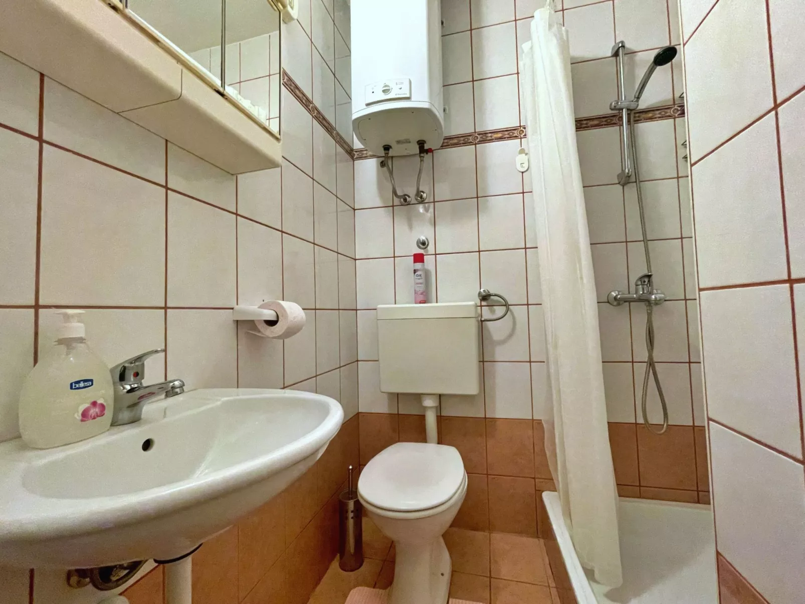 Apartment Brebric - 540 Meter vom Meer entfernt - Binnen