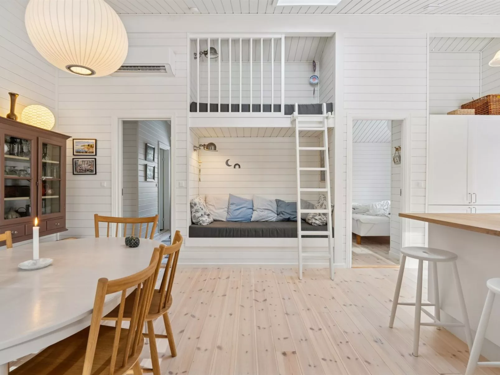 "Hoat" - 250m from the sea - Binnen