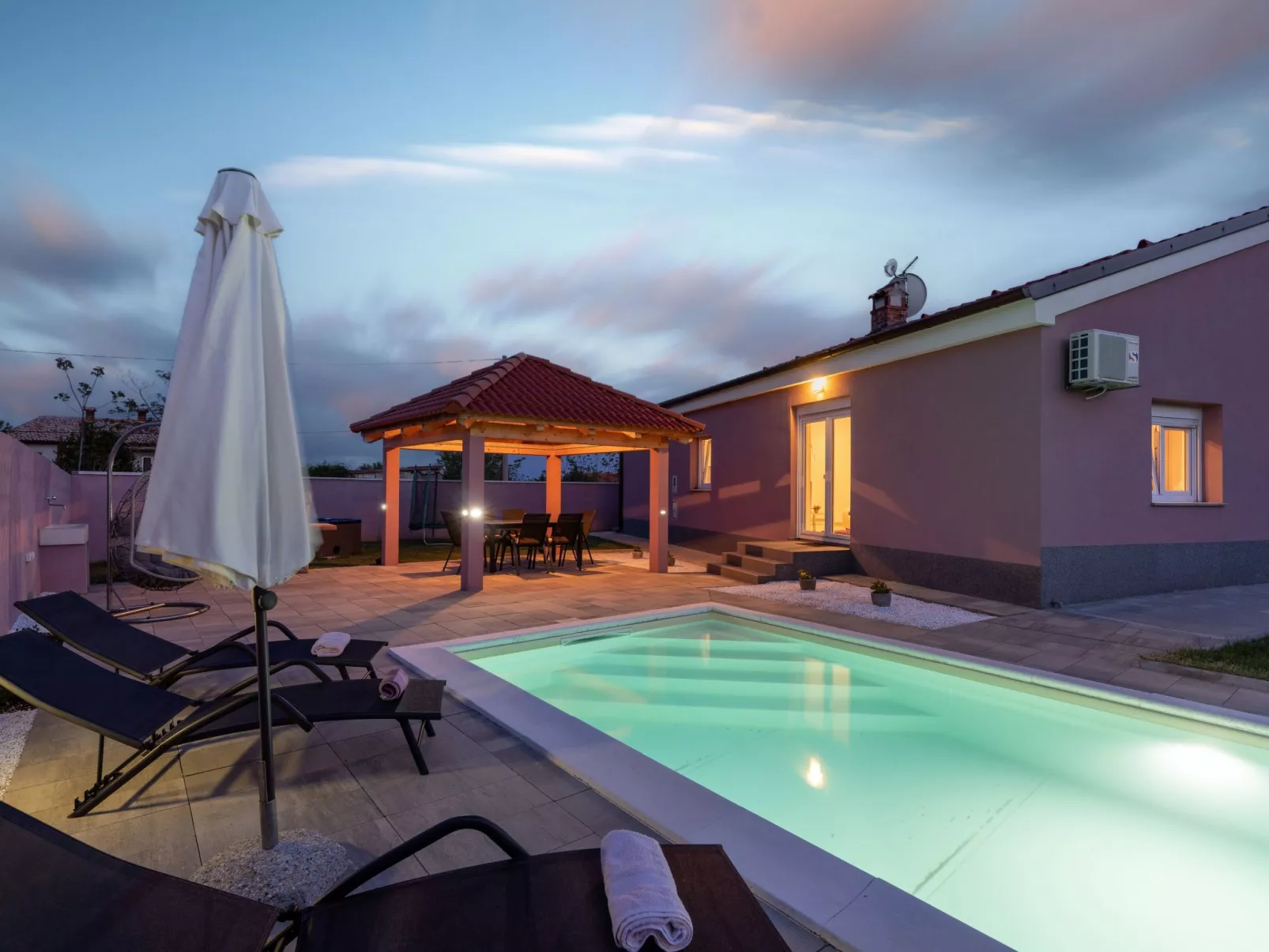 Villa Lilly - Image-tags.info