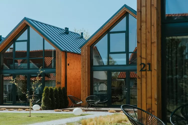 Domy wakacyjne i apartamenty w Niechorzu - Buitenkant zomer