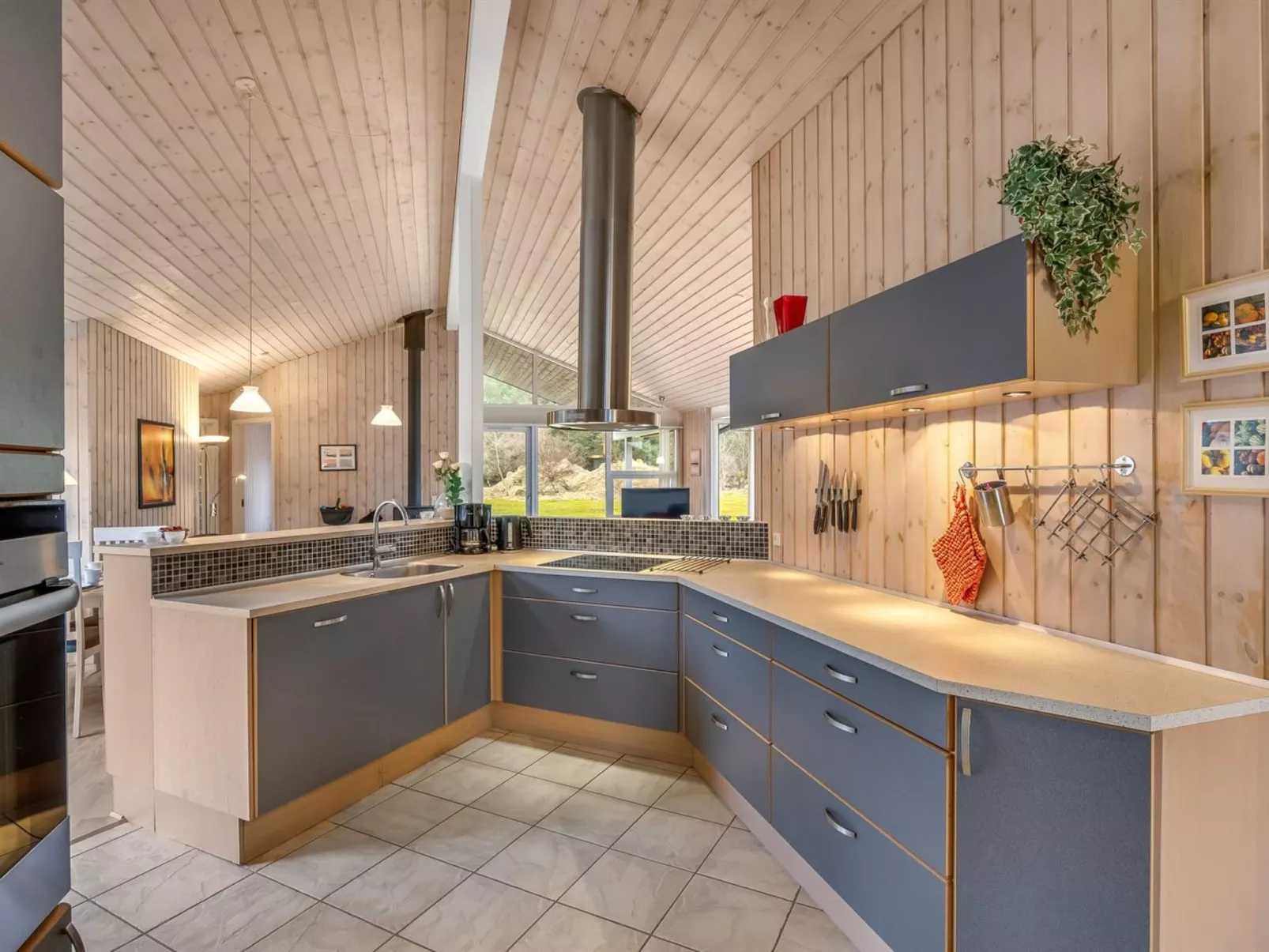 "Beeke" - 1.4km from the sea - Binnen