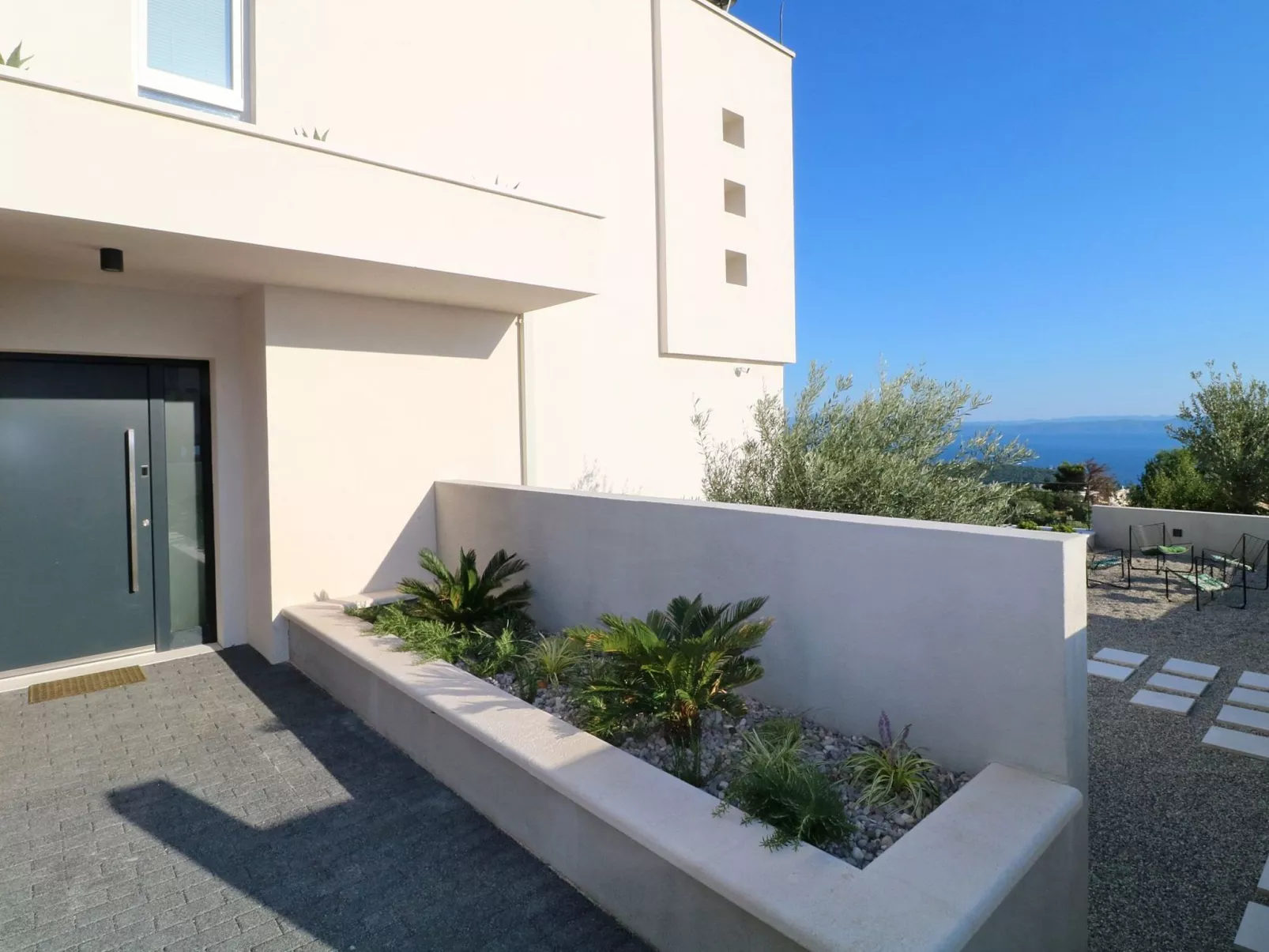 Moderne Villa mit Infinity-Pool im Bergdorf Veliko Brdo - Image-tags.info