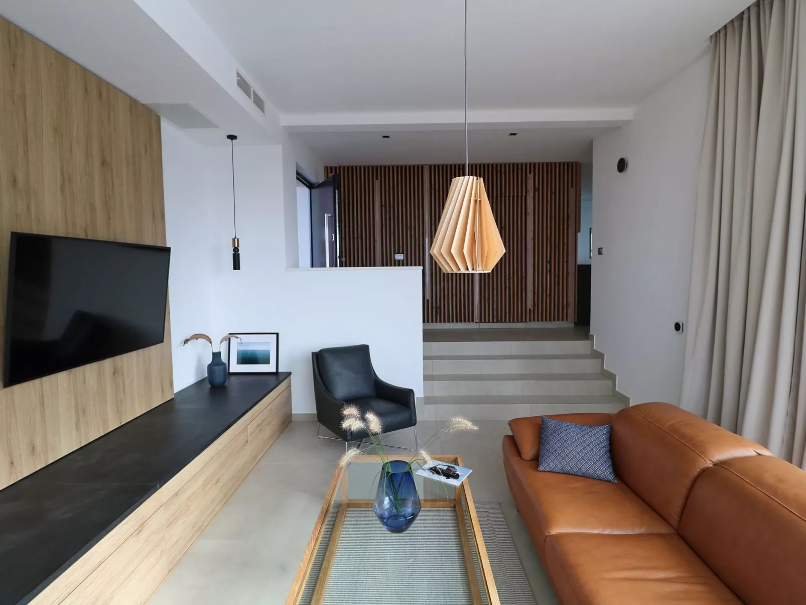 Moderne Villa mit Infinity-Pool im Bergdorf Veliko Brdo - Image-tags.info