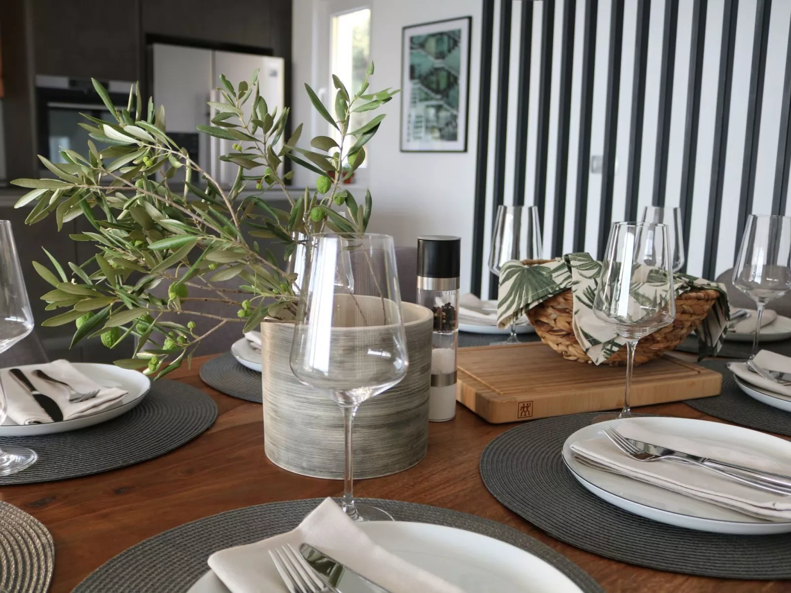 Moderne Villa mit Infinity-Pool im Bergdorf Veliko Brdo - Image-tags.info