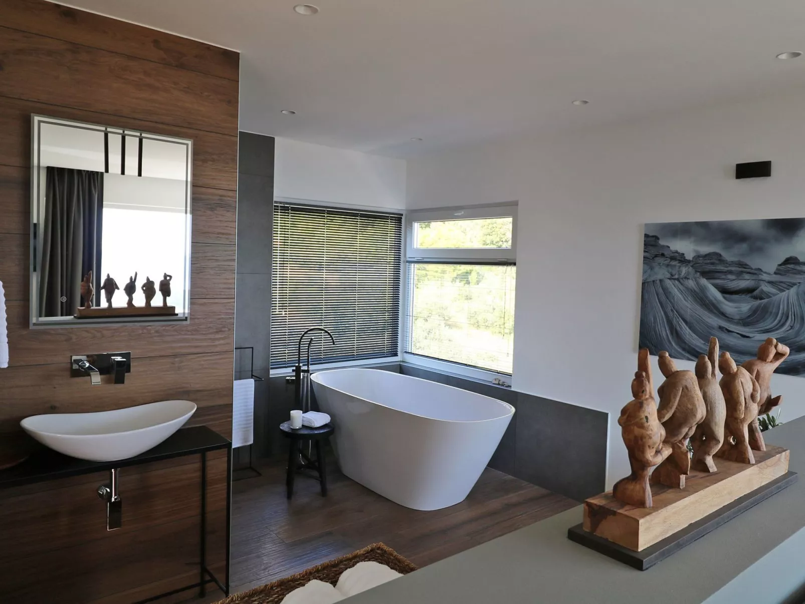 Moderne Villa mit Infinity-Pool im Bergdorf Veliko Brdo - Image-tags.info