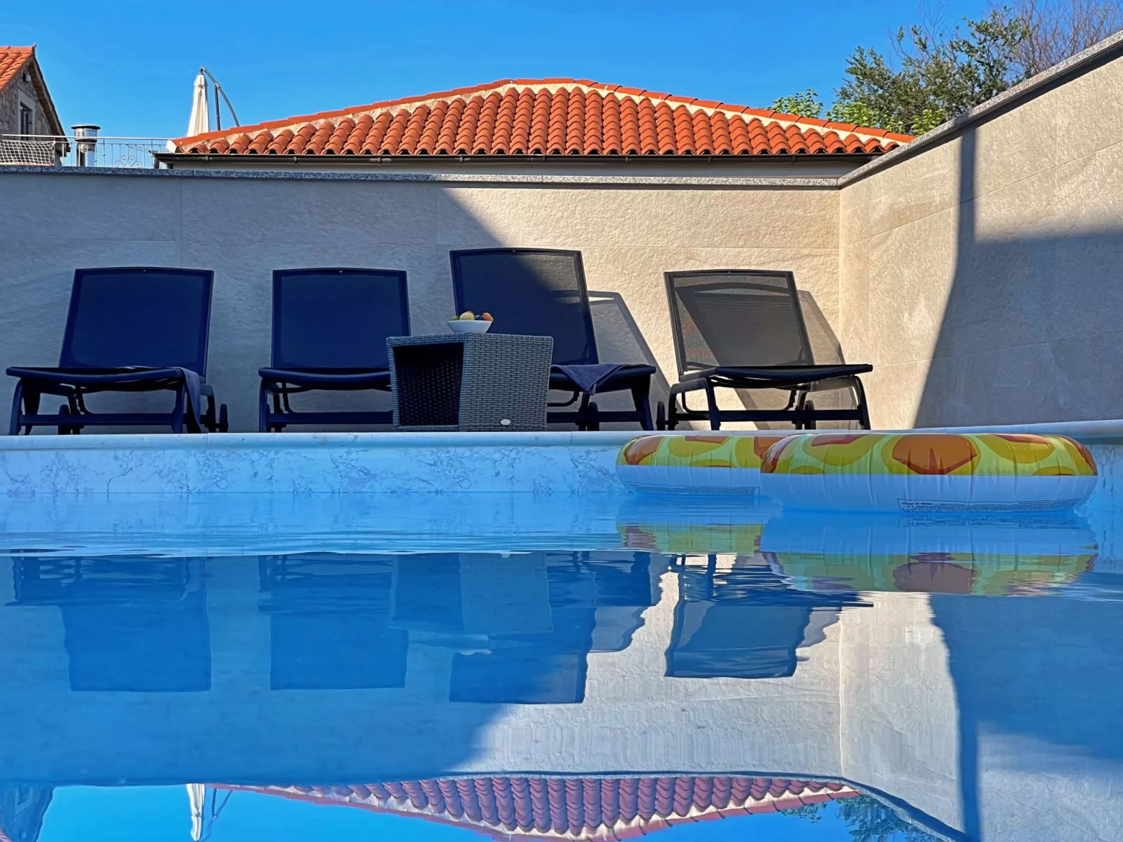 Apartment Bonum mit privatem Pool