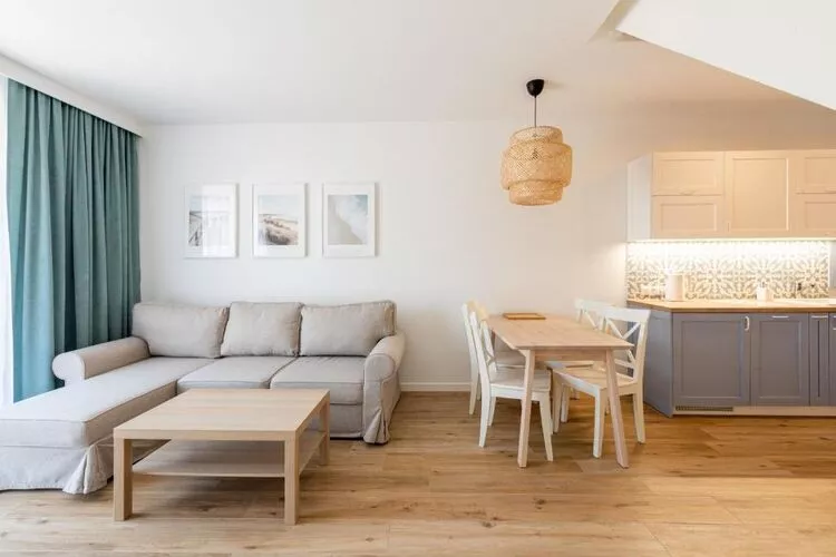 Apartament sobota-sobota dla max 5 osób Grzybowo-Woonkamer
