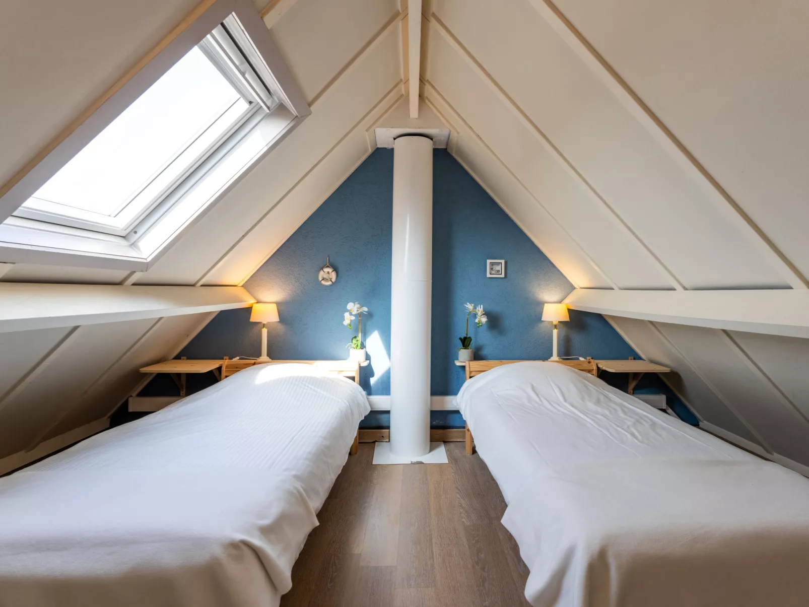 Alice Blue with airco & shared pool - Binnen