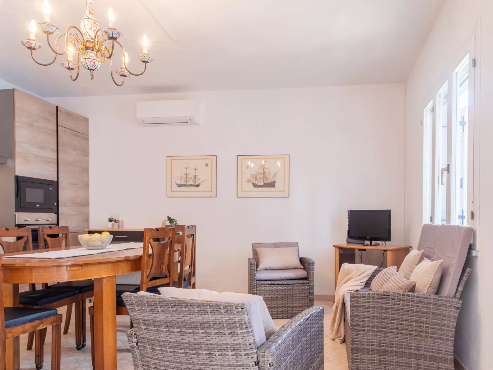 Blue Levante - Binnen