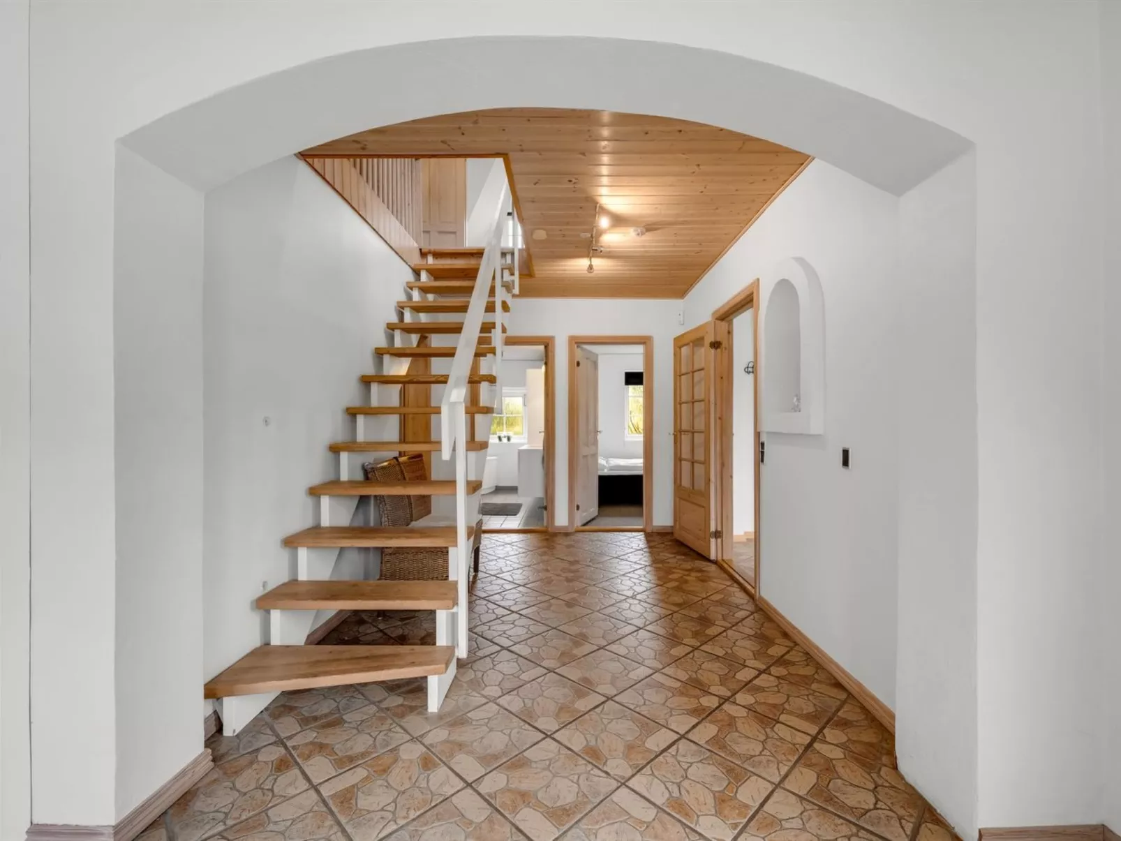 "Blaguna" - 9km to the fjord - Binnen