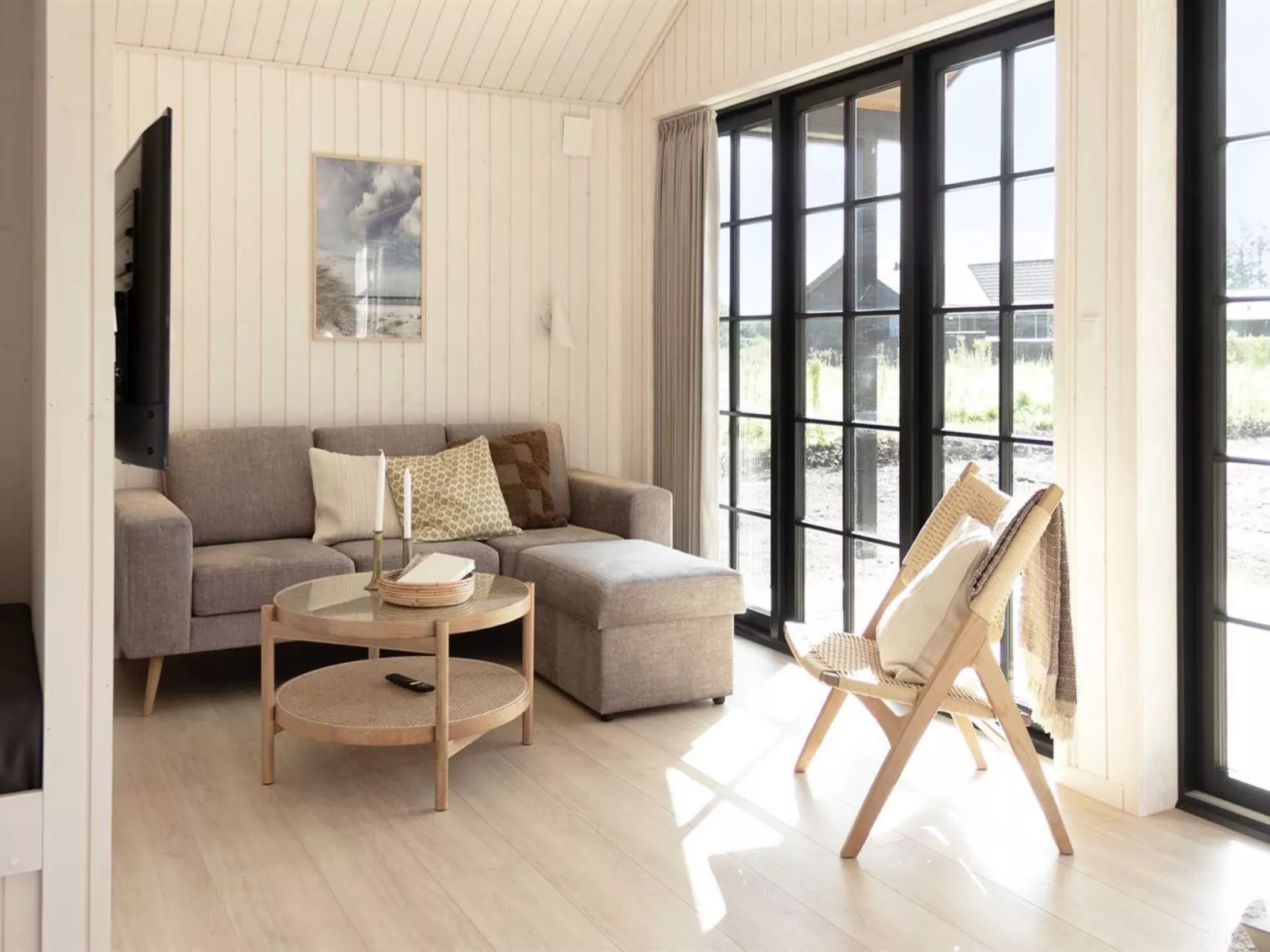 "Emin" - 2.8km from the sea - Binnen