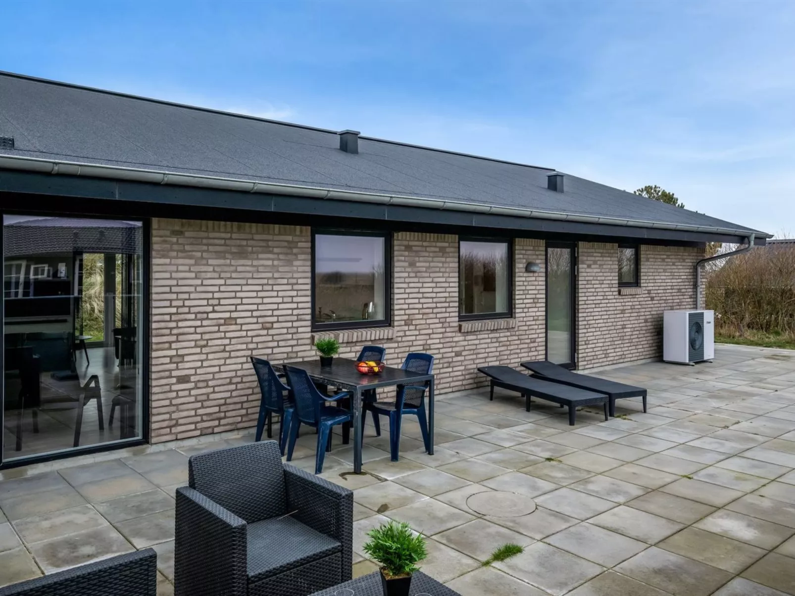 "Dorrit" - 1.2km from the sea - Buiten