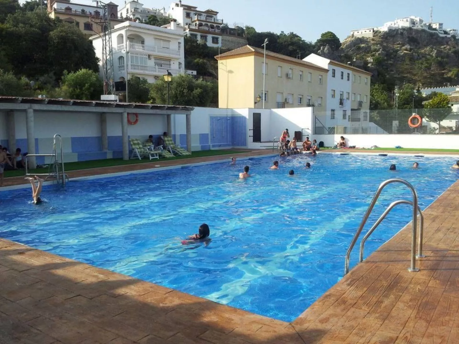 Mit Privatparkplatz - Buiten