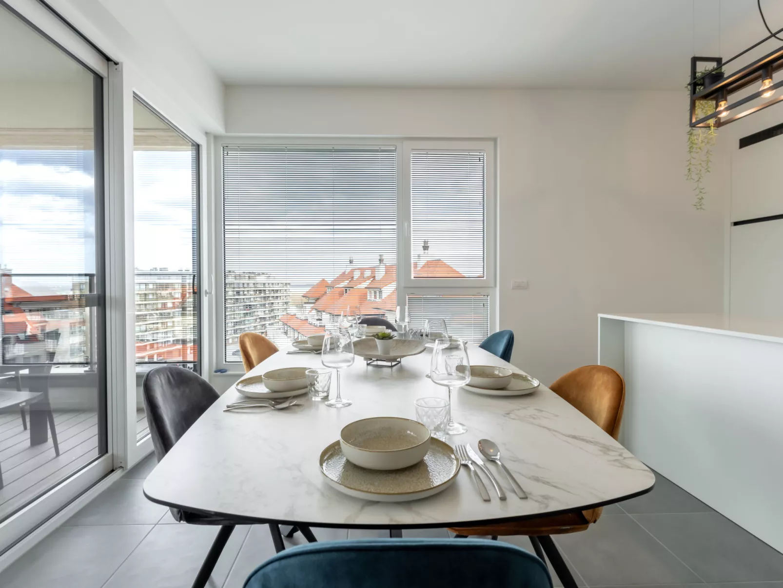 Parkville with parking & terrace - Binnen