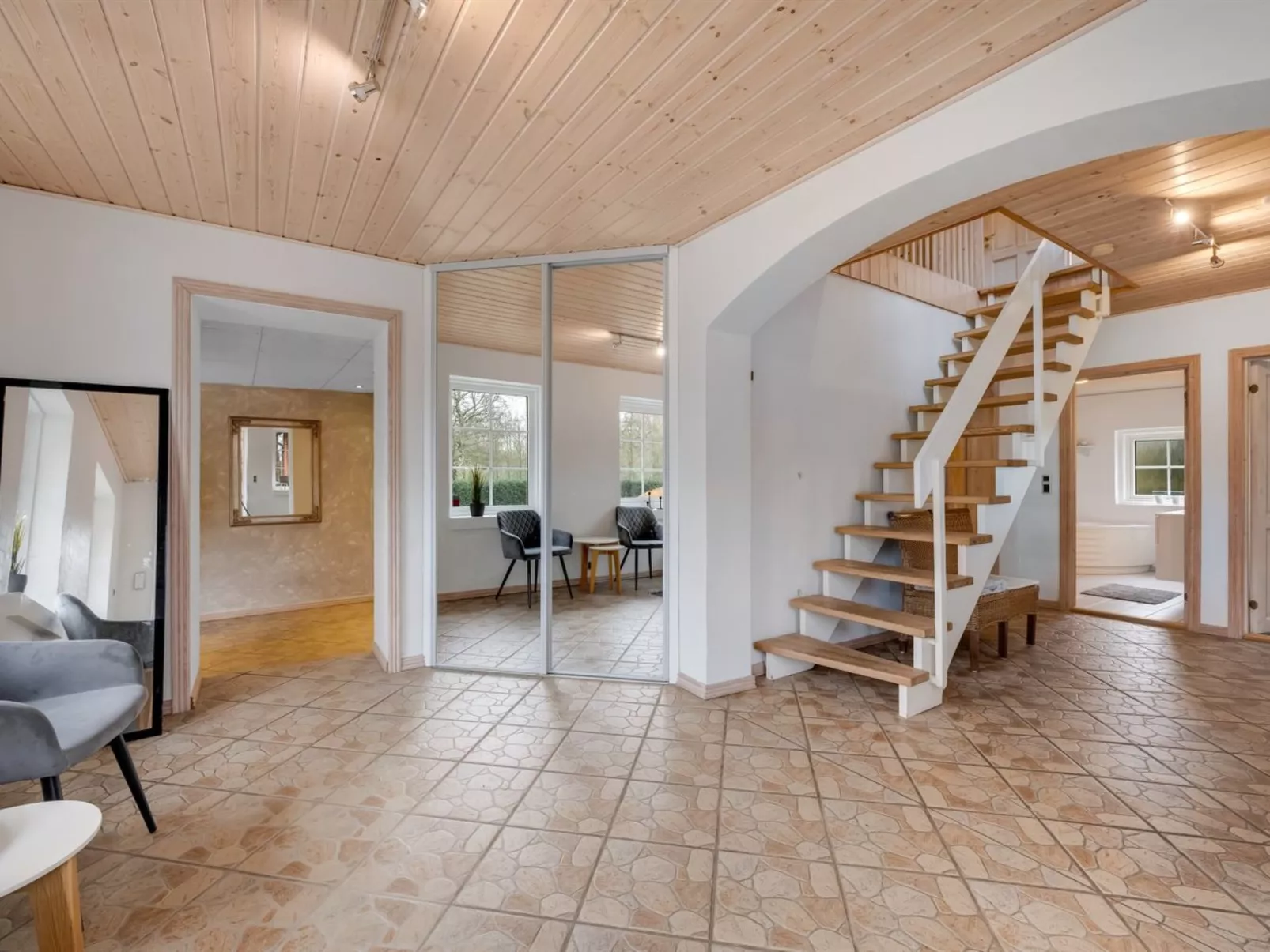 "Blaguna" - 9km to the fjord - Binnen