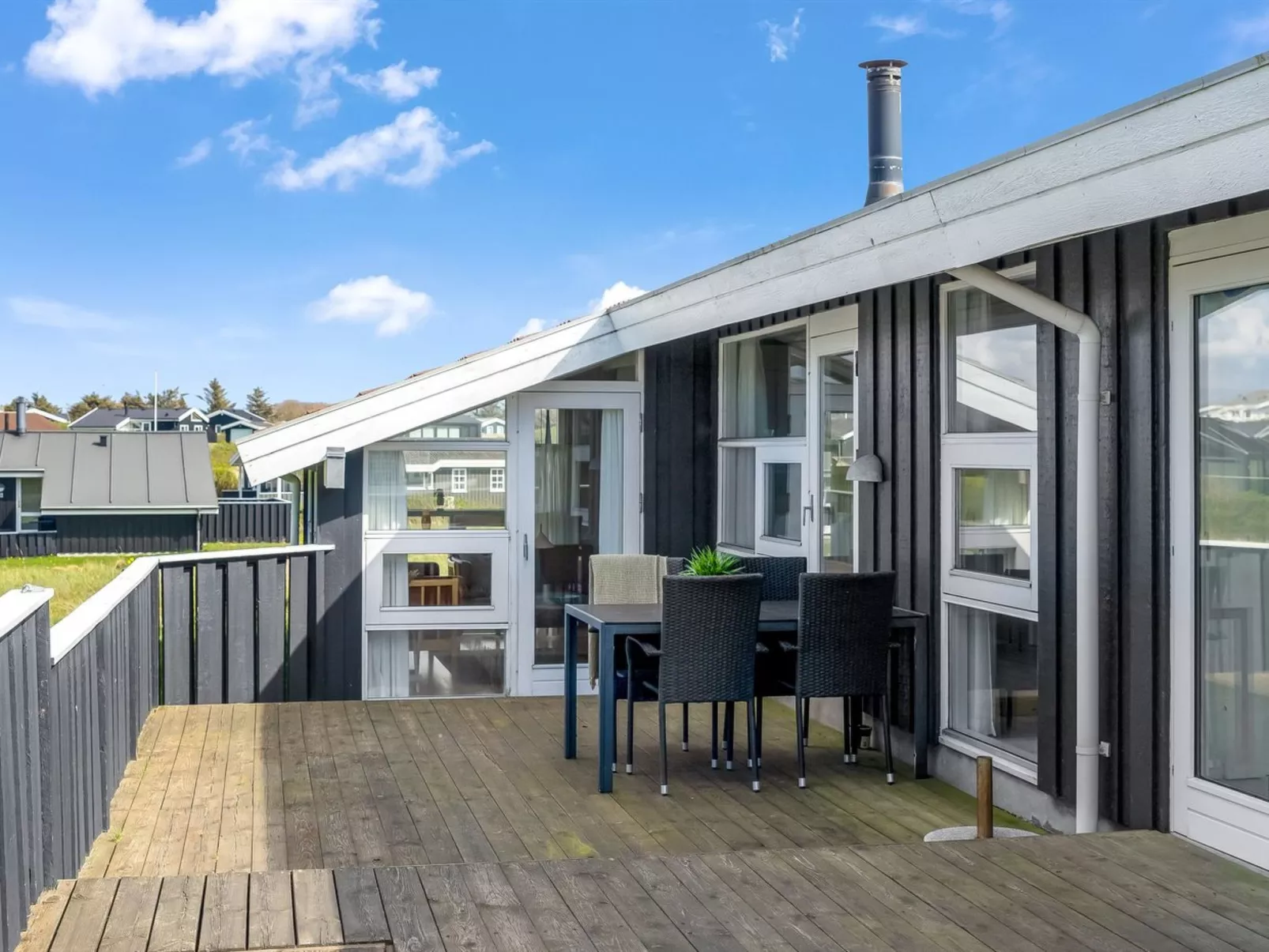 "Venja" - 200m from the sea - Buiten