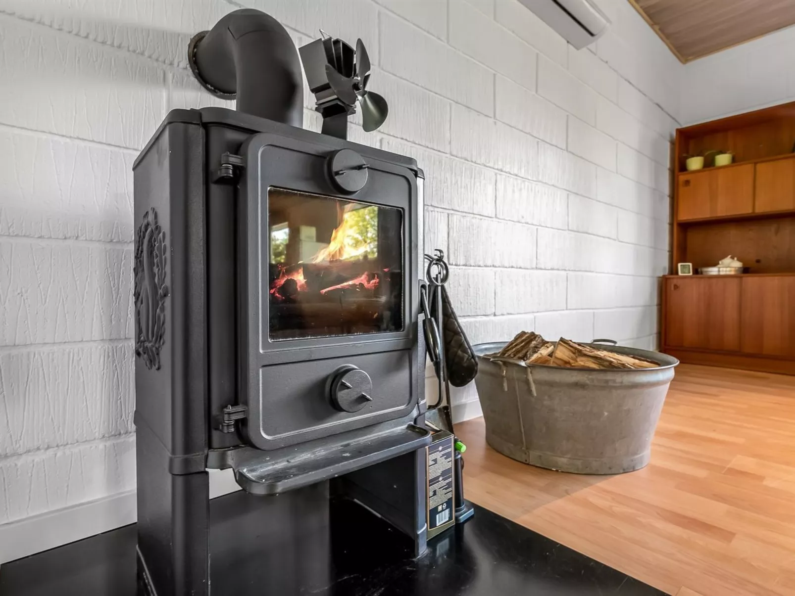 "Aamunde" - 600m from the sea - Binnen