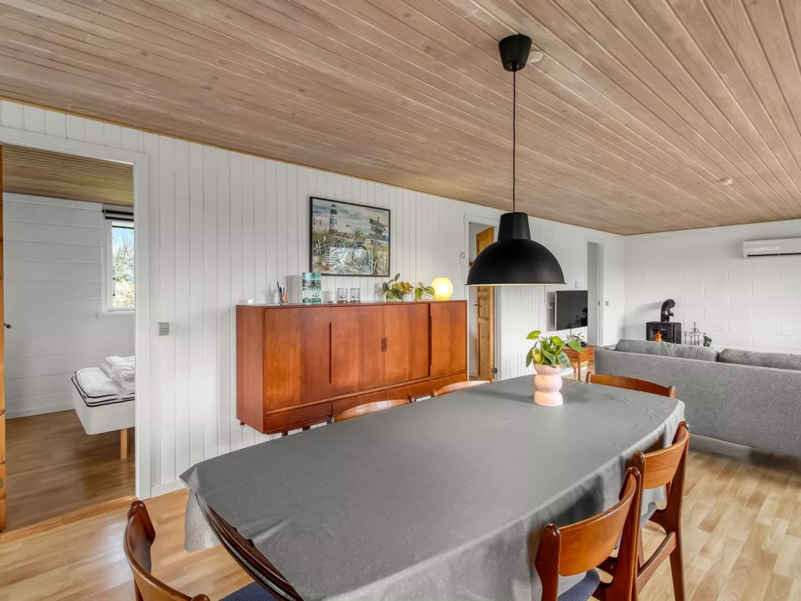 "Aamunde" - 600m from the sea - Binnen