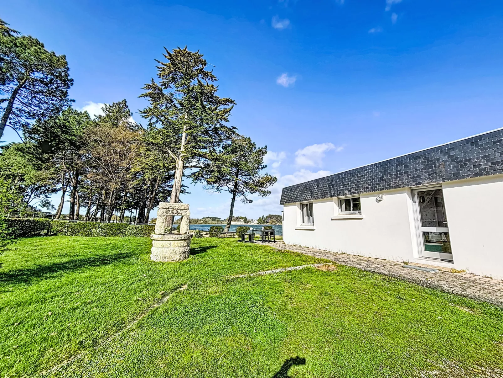 Maison du Néguan - Buiten