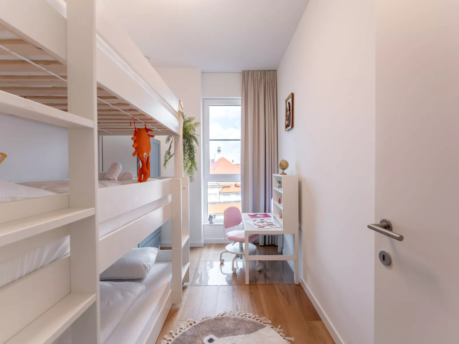 Parkville with parking & terrace - Binnen