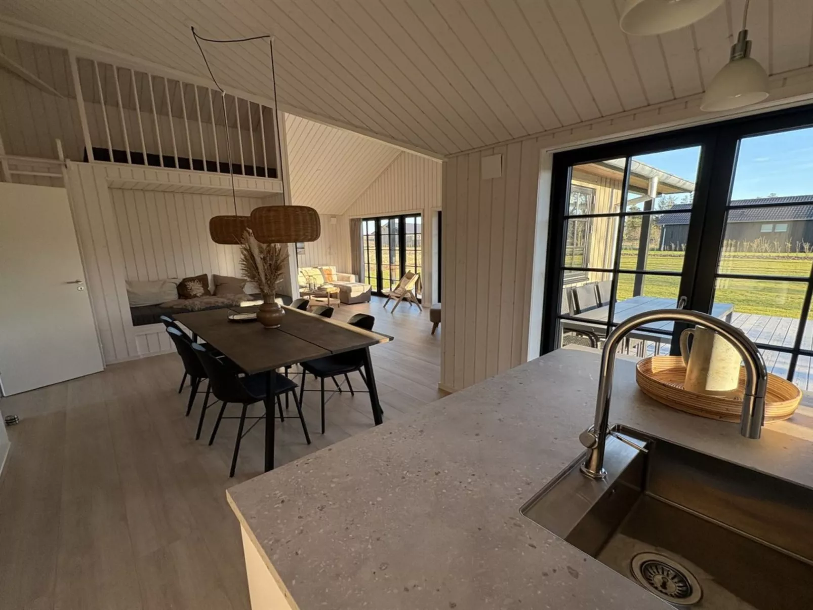 "Emin" - 2.8km from the sea - Binnen