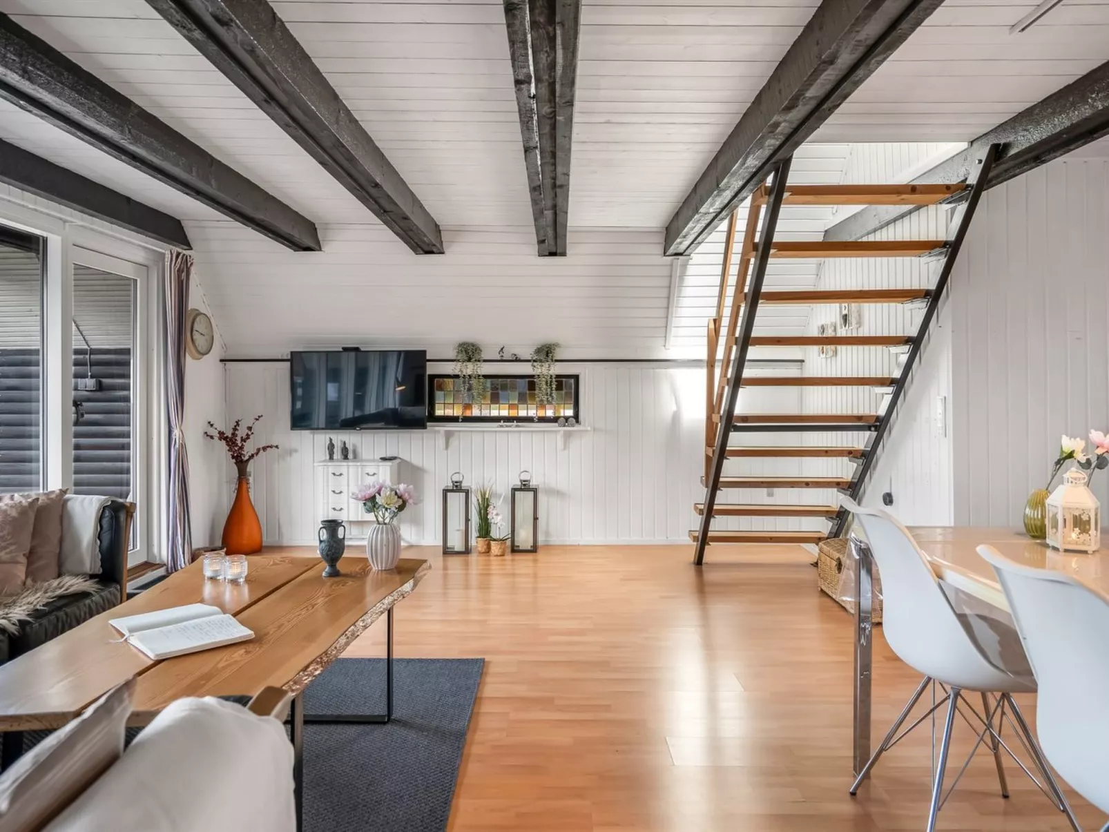 "Jace" - 900m from the sea - Binnen