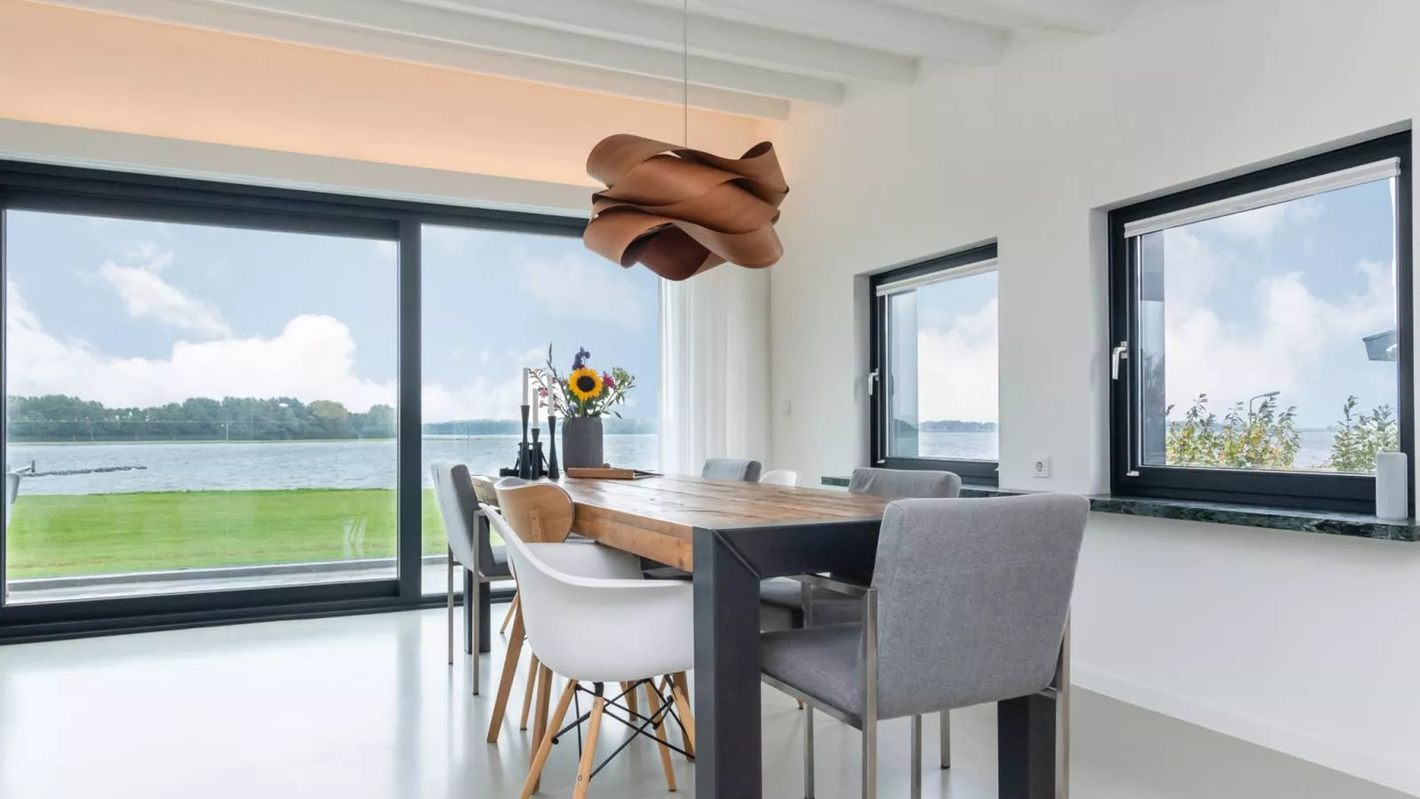 Villa Veerse Meerzicht - Eetkamer