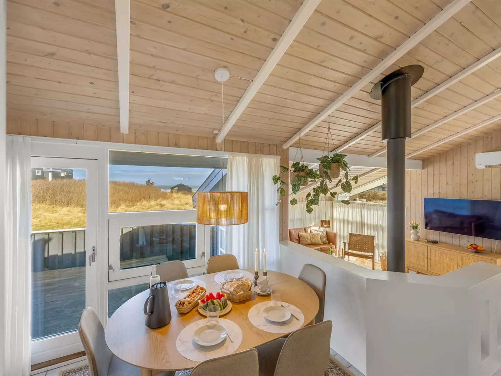 "Venja" - 200m from the sea - Binnen