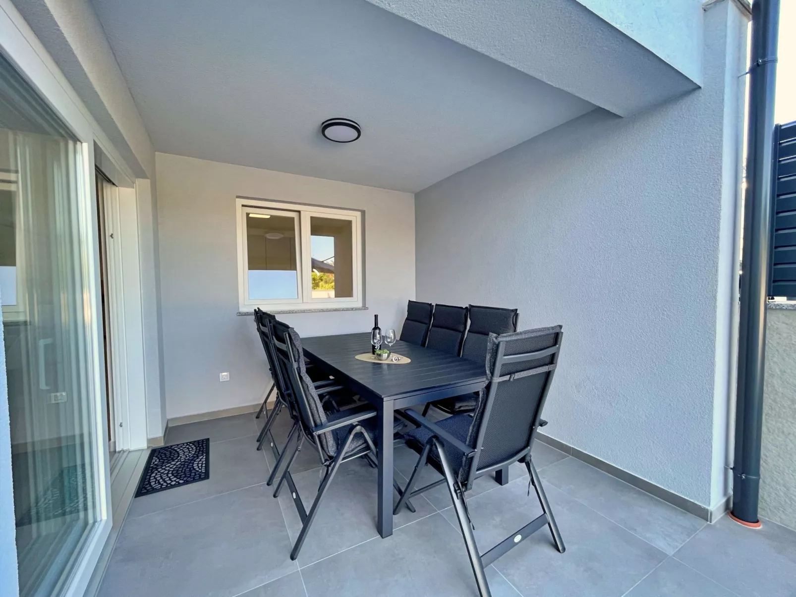 Apartment Bonum mit privatem Pool - Buiten