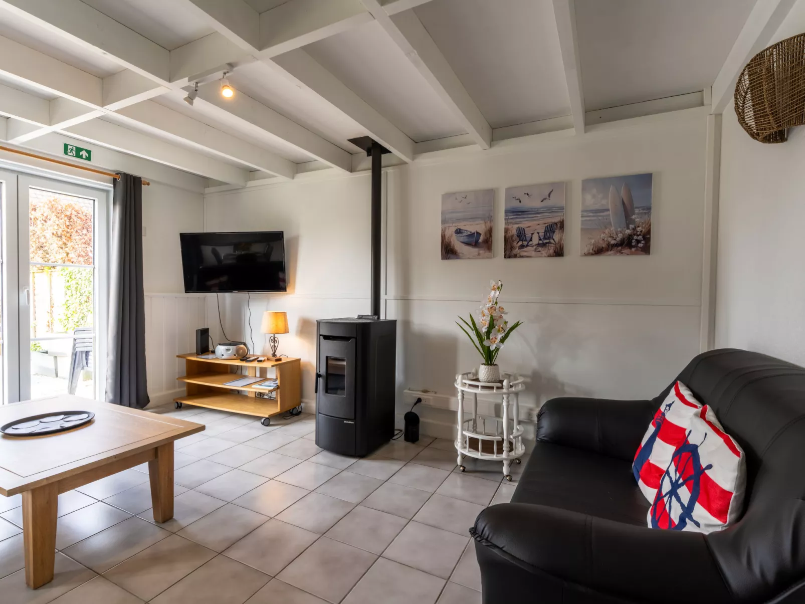 Alice Blue with airco & shared pool - Binnen