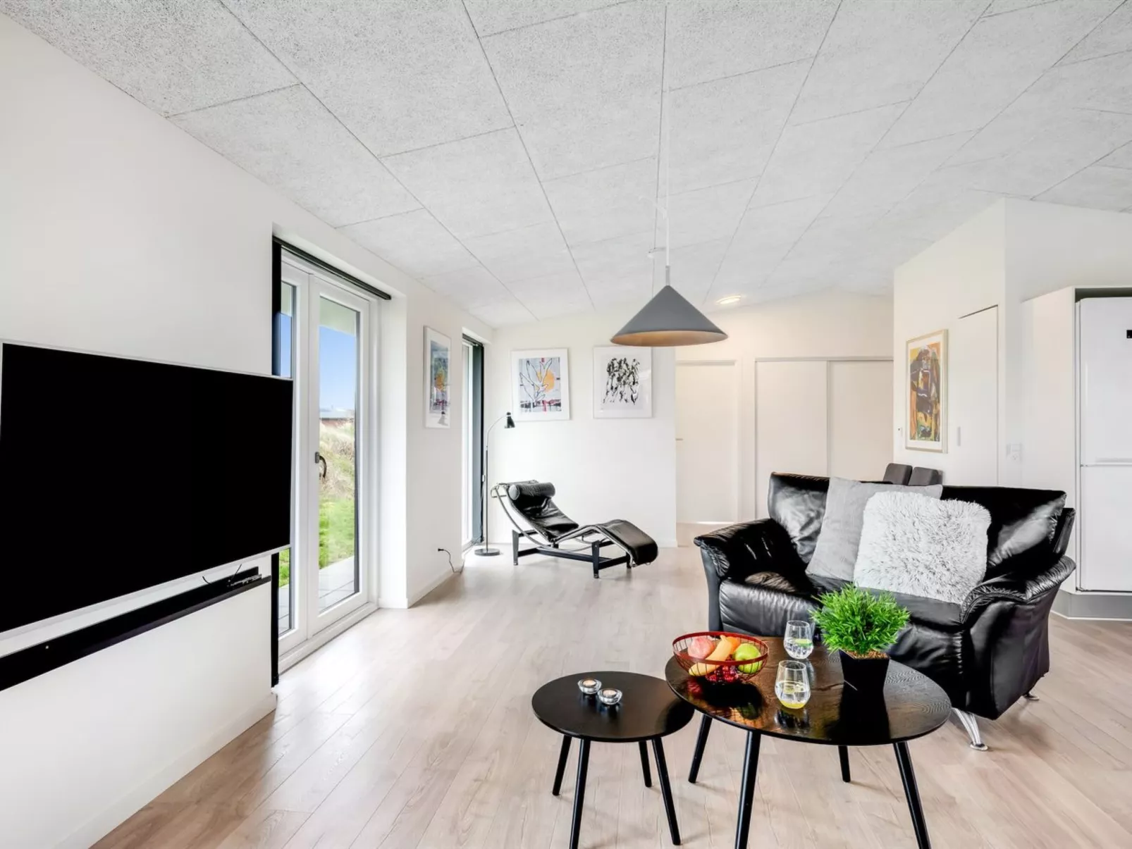 "Dorrit" - 1.2km from the sea - Binnen