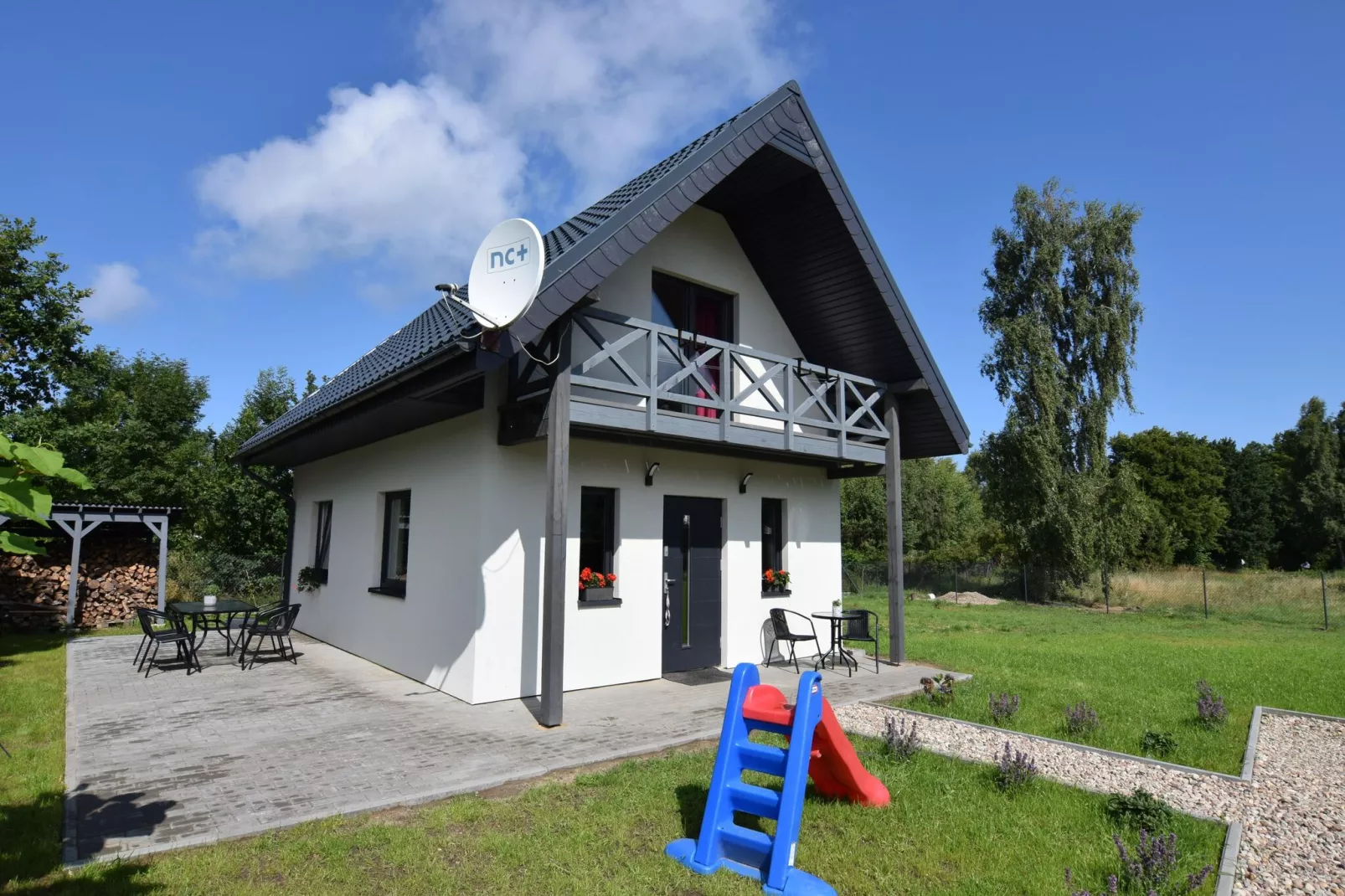 Holiday home in Kopalino-Buitenkant zomer