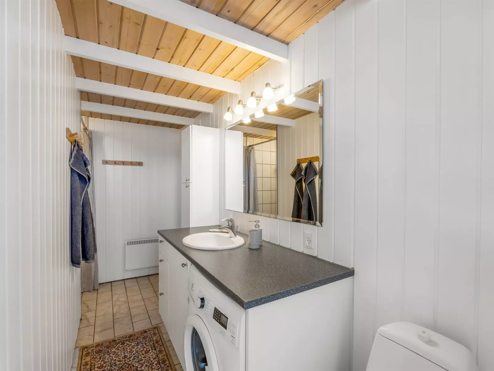 "Venja" - 200m from the sea - Binnen