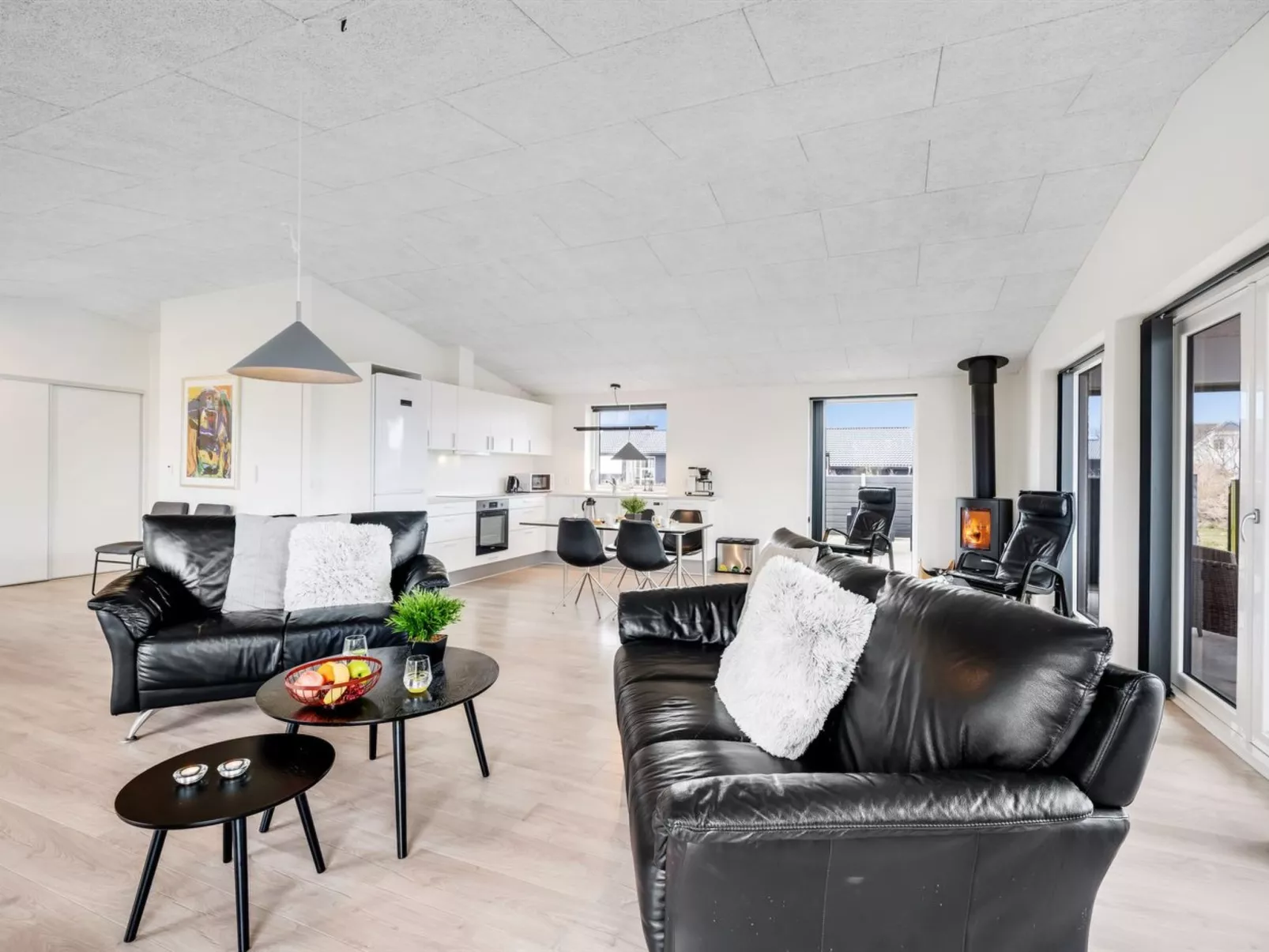 "Dorrit" - 1.2km from the sea - Binnen