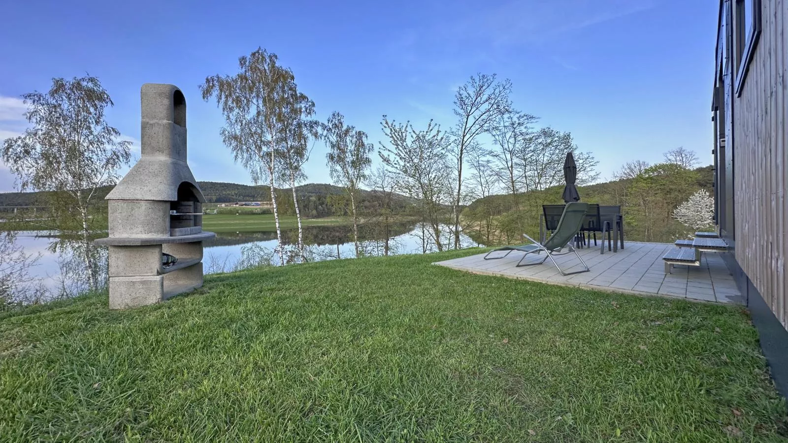 Feriendorf Seeblick - Tiny Chalet Nr 8 - Terrasbalkon