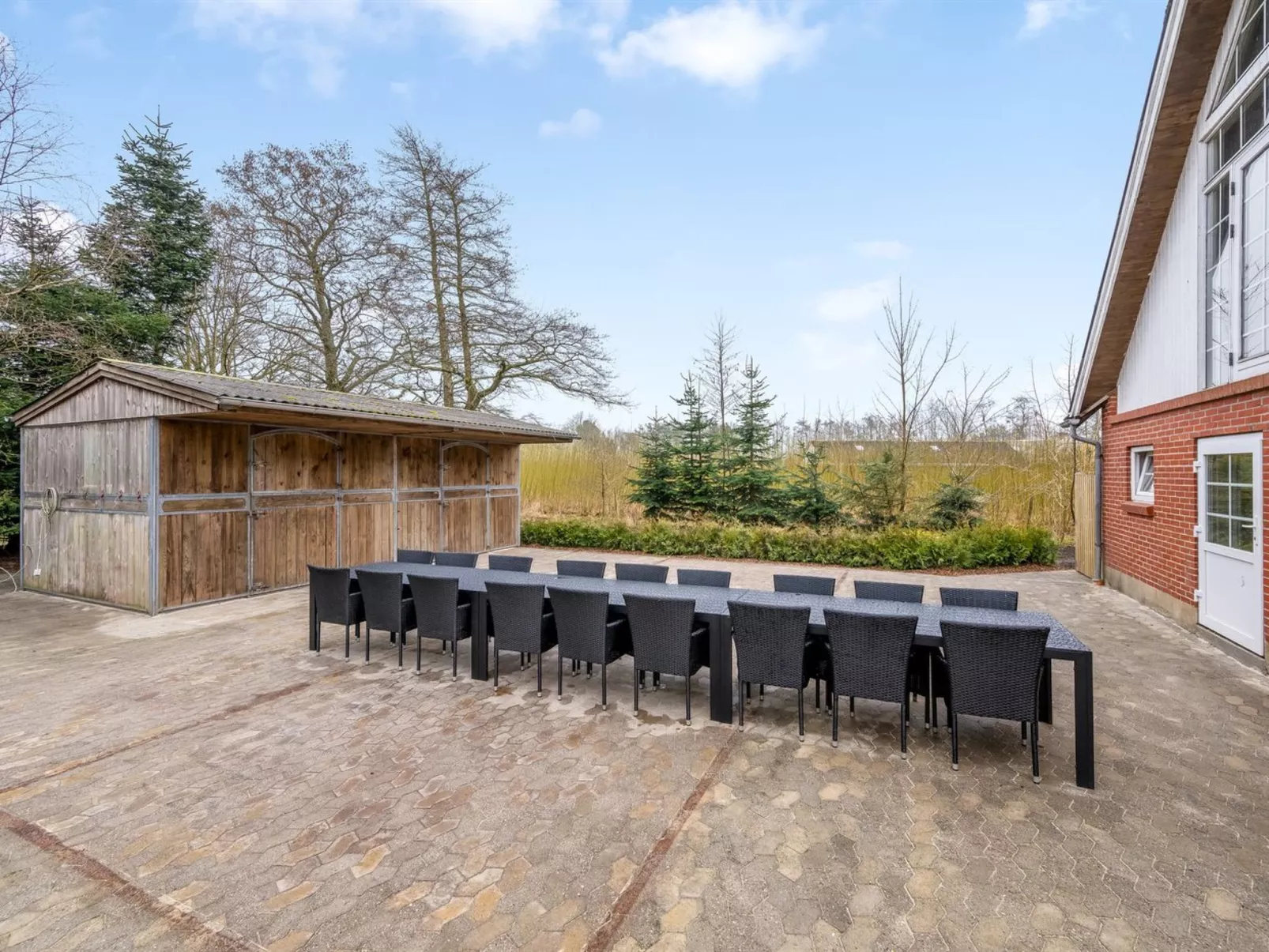 "Blaguna" - 9km to the fjord - Buiten