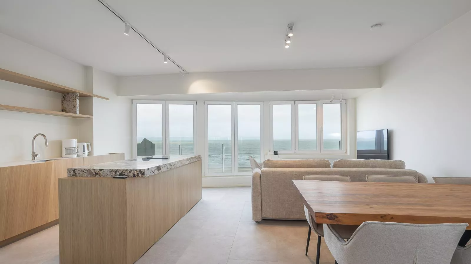 Bel Air - 0201  box 15