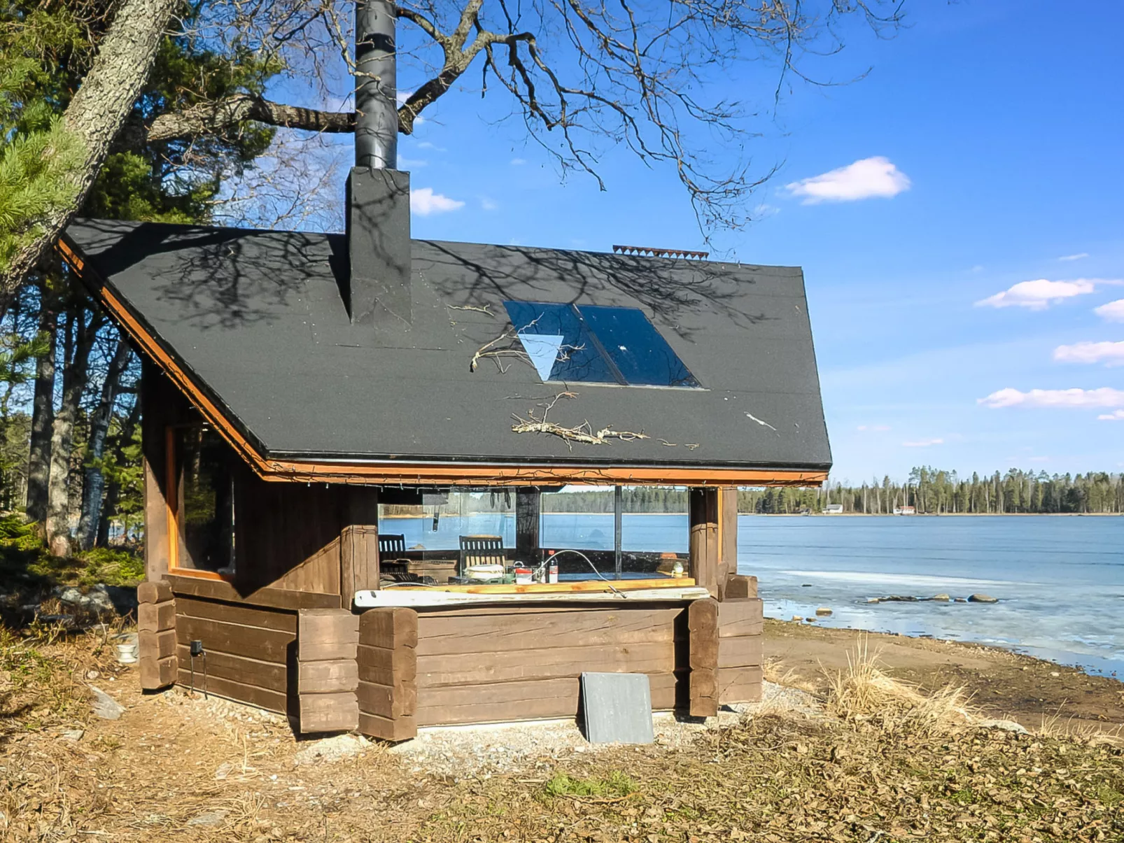 Villa kipinä - Binnen