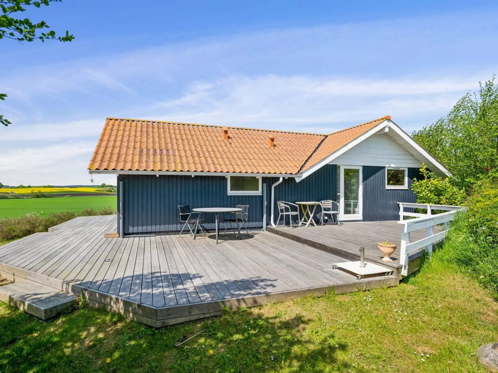 "Caranus" - 120m from the sea - Buiten